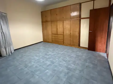 Depto Tipo Casa en Alquiler 50 años
