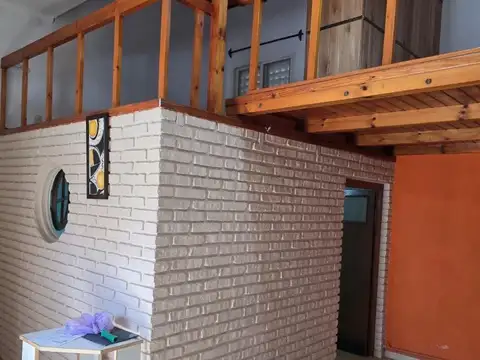 Casa de tres dormitorios dos baños y Garage céntrica Tandil