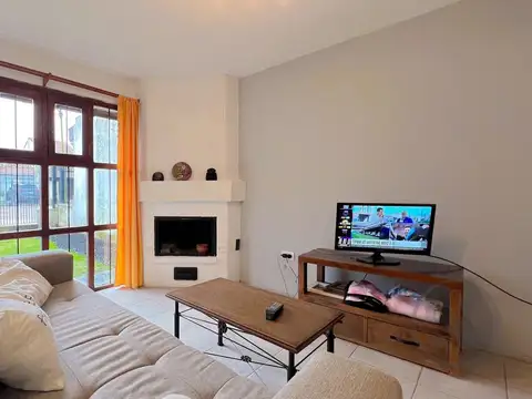 VENTA | DUPLEX 4 AMBIENTES CON COCHERA Y PARQUE | CAISAMAR