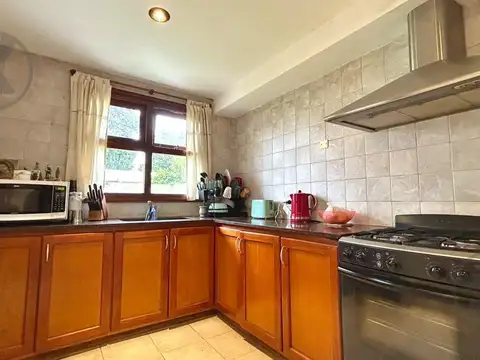 VENTA | DUPLEX 3 AMBIENTES CON PARQUE Y COCHERA | CAISAMAR