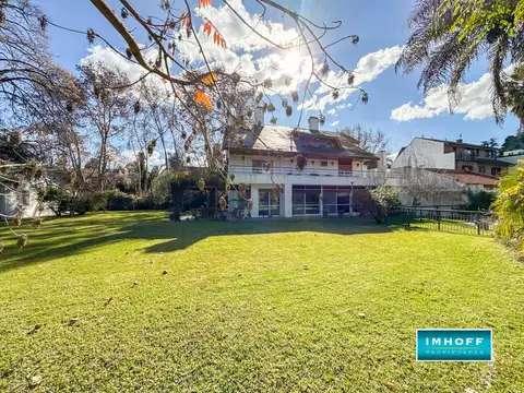 Martinez Libertador al río, excelente casa en venta sobre 900 metros de Lote y 640 mts cubiertos