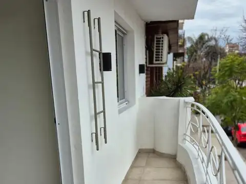 Depto Tipo Casa en Alquiler de 2 dormitorios