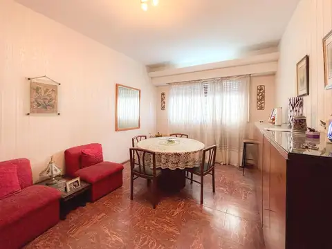 Venta Departamento 3 Ambientes c/ Patio en Parque Centenario