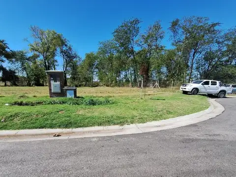 RBS. GRAN LOTE EN VILLAGE JOVEN, BELLA VISTA