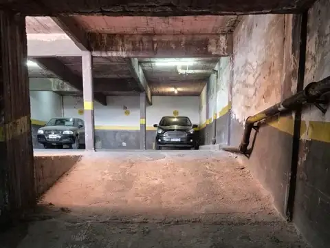 VENTA COCHERA CENTRO-  CORRIENTES 1800