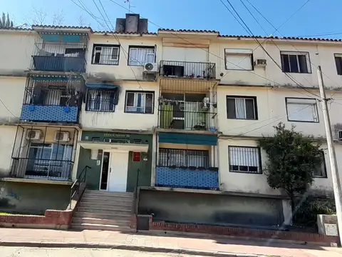 En Alquiler en Ciudad Jardin Departamento de 2 Ambientes F: 1053