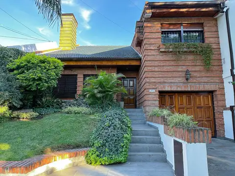 Casa en venta 4 Ambientes con pileta en Ituzaingo Norte.