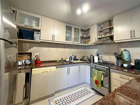 Casa 5 ambientes con 3 baños