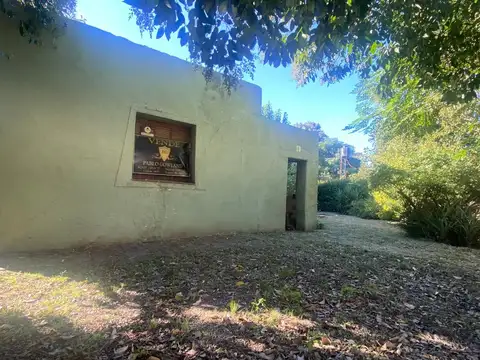 Casa a refaccionar con amplio lote en pueblo nuevo