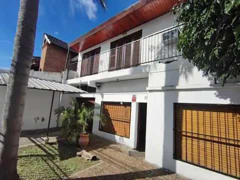 Zabala 3300. Entre Dean Funes y Alvarez Jonte