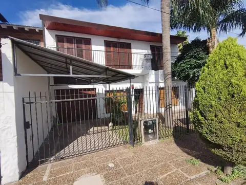 Casa 5 ambientes. | zabala 3300