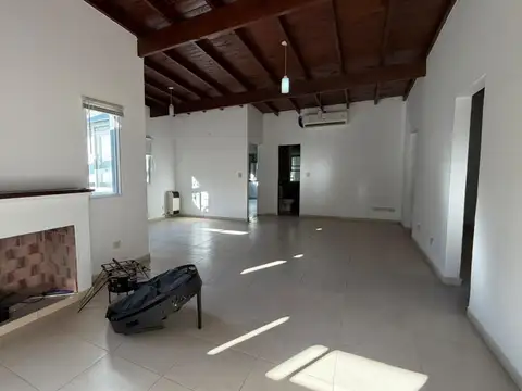 Casa en Alquiler en La Cañada de Pilar - Los Tilos, USD 1.100