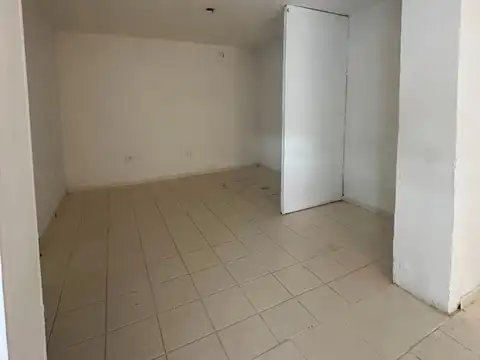 Local en Alquiler en Corrientes, $ 700.000