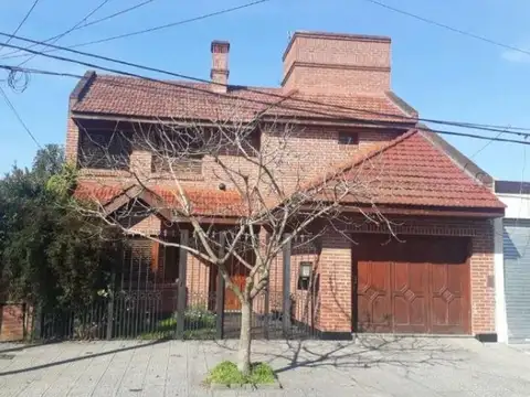 Venta de Casa 3 DORMITORIOS, City Bell,  La Plata
