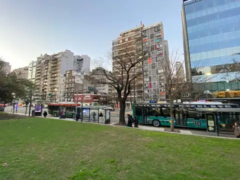 Las Heras 3300, Piso 8