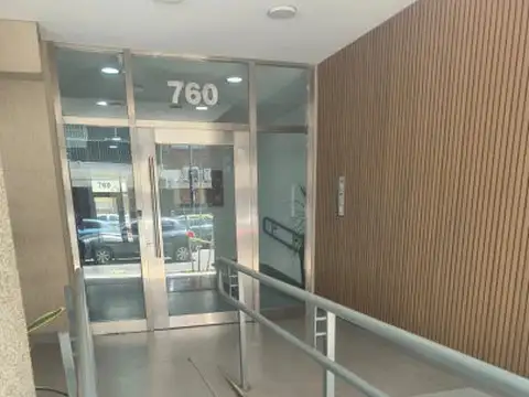 Rio De Janeiro 700, Piso 8