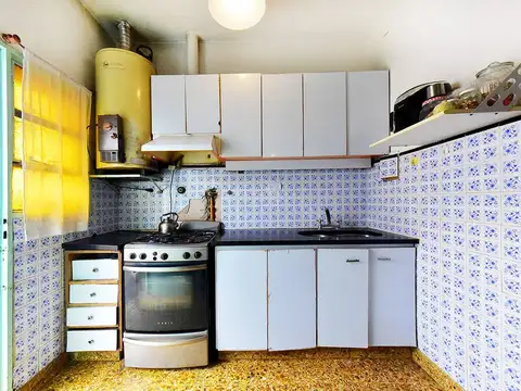 VENTA CASA 3 AMB JARDÍN V DE MAYO 228M2 LOTE