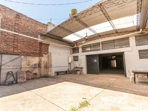 GALPÓN EN ALQUILER EN MONTE CASTRO OPORTUNIDAD 