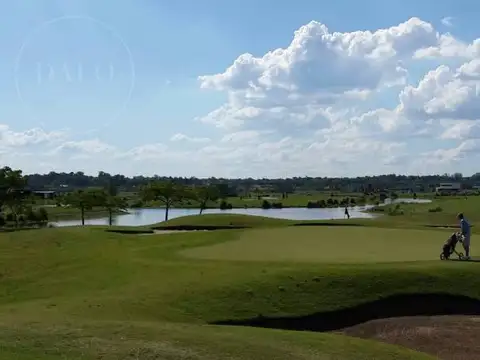 Terreno en Venta en El Cantón - Barrio Golf, USD 78.000