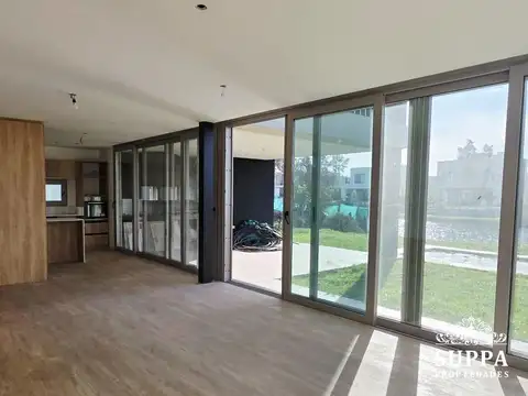 Casa en Venta en Laguna Grande, USD 600.000