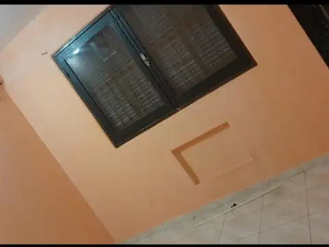 Se Vende en Barrio Güiraldes Dto de 3 dormitorios+local