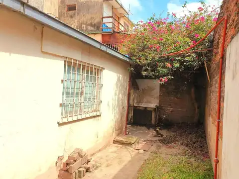 Se Vende en Barrio Güiraldes Dto de 3 dormitorios+local