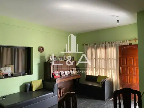 Casa en Venta con 8 cocheras
