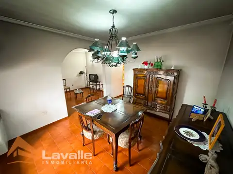 Casa 4 ambientes con 3 baños