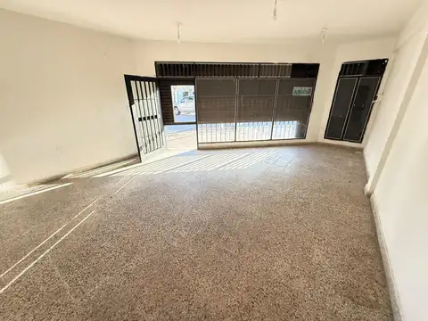 Local en Alquiler en Talleres Sud, $ 400.000