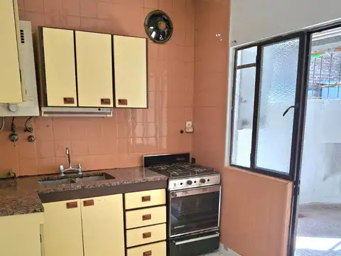 Depto Tipo Casa en Alquiler 70 años