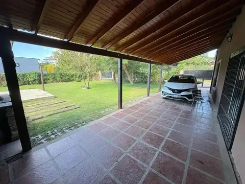 Casa en Venta con 4 cocheras