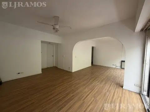 Departamento en Venta en Acassuso Vias  /  Libertador, USD 210.000