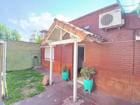 Depto Tipo Casa 2 ambientes con 1 baño