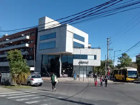 DON TORCUATO-HERMOSA VISTA...A ESTRENAR   3 AMPLIOS AMB. 2 COCHERAS
