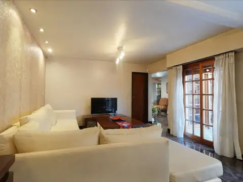 CASA EN AVELLANEDA