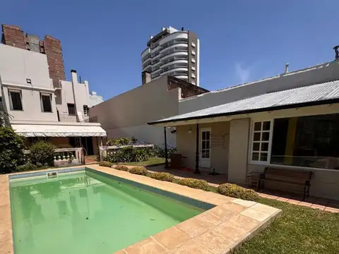 Casa en venta - 4 Dormitorios 5 Baños - Tandil