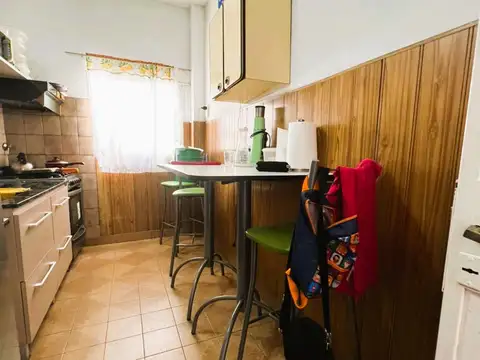 *IDEAL MULTIFAMILIAR *SE VENDEN LAS 2 CASAS PH-CON ENTRADA COMÚN-UBICADA A 4 CDRAS. DE AV. DIAZ VELEZ  Y A 11 CDS. DE AV. RIVADAVIIA
