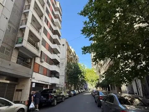 2479 , Piso 2