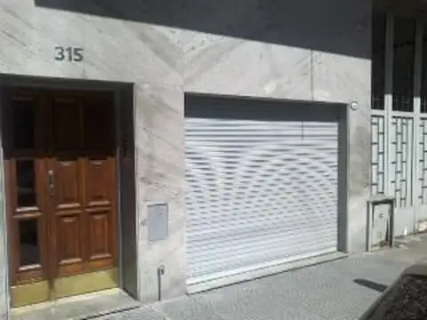 Local Alquiler sin expensas, cortina metálica