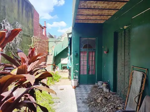 Casa 5 ambientes con 1 baño