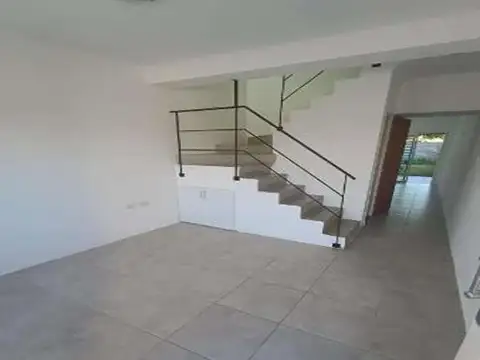Depto Tipo Casa 3 ambientes con 1 baño