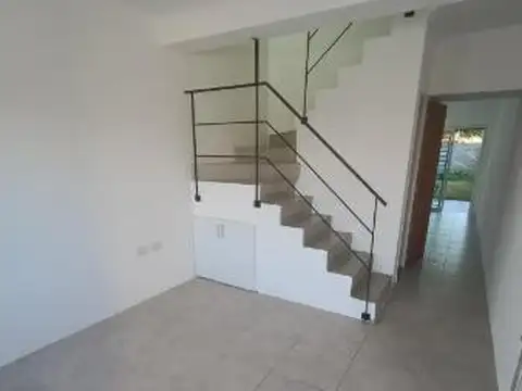 Depto Tipo Casa en Venta en Berisso, USD 58.000