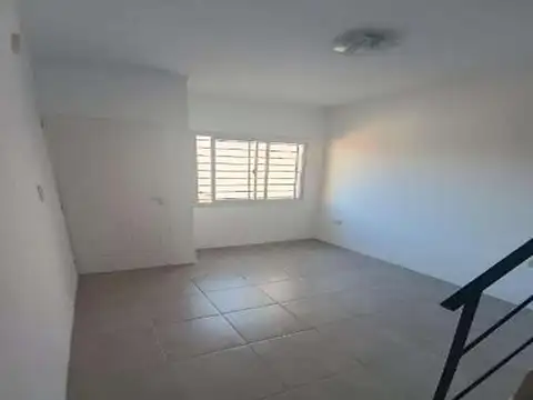 PH en venta - 2 Dormitorios 2 Baños - 125mts2 - Berisso