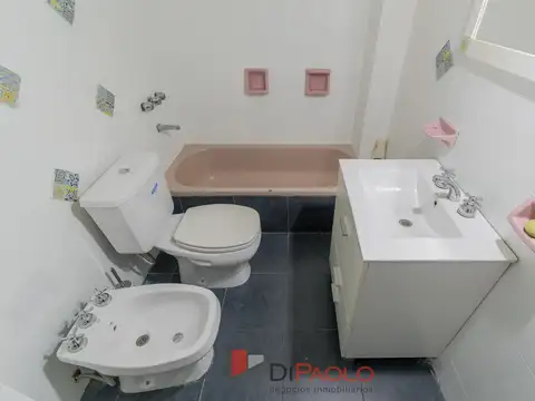 Depto Tipo Casa en Venta 40 años