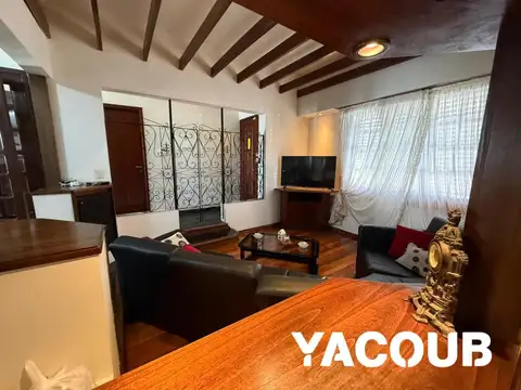 Casa en venta - 2 Dormitorios 2 Baños - La Plata