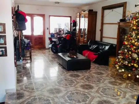 Casa en Venta en Ezpeleta Oeste, USD 109.900
