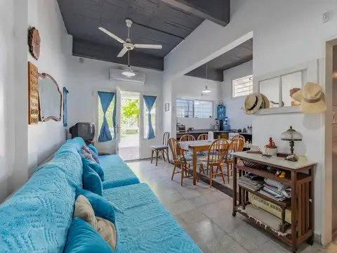 Casa 3 ambientes con 2 baños