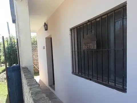 Casa 2 ambientes con 1 baño