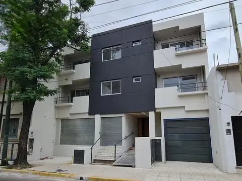 DEPARTAMENTO 2 AMBIENTES EN PLANTA BAJA CON PATIO A ESTRENAR, SUPERFICIE TOTAL 83M2.