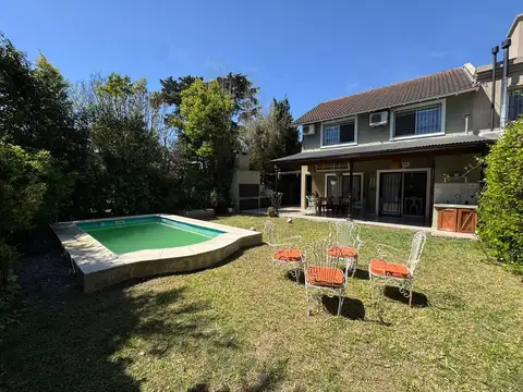 Muy linda casa en Bella Vista
